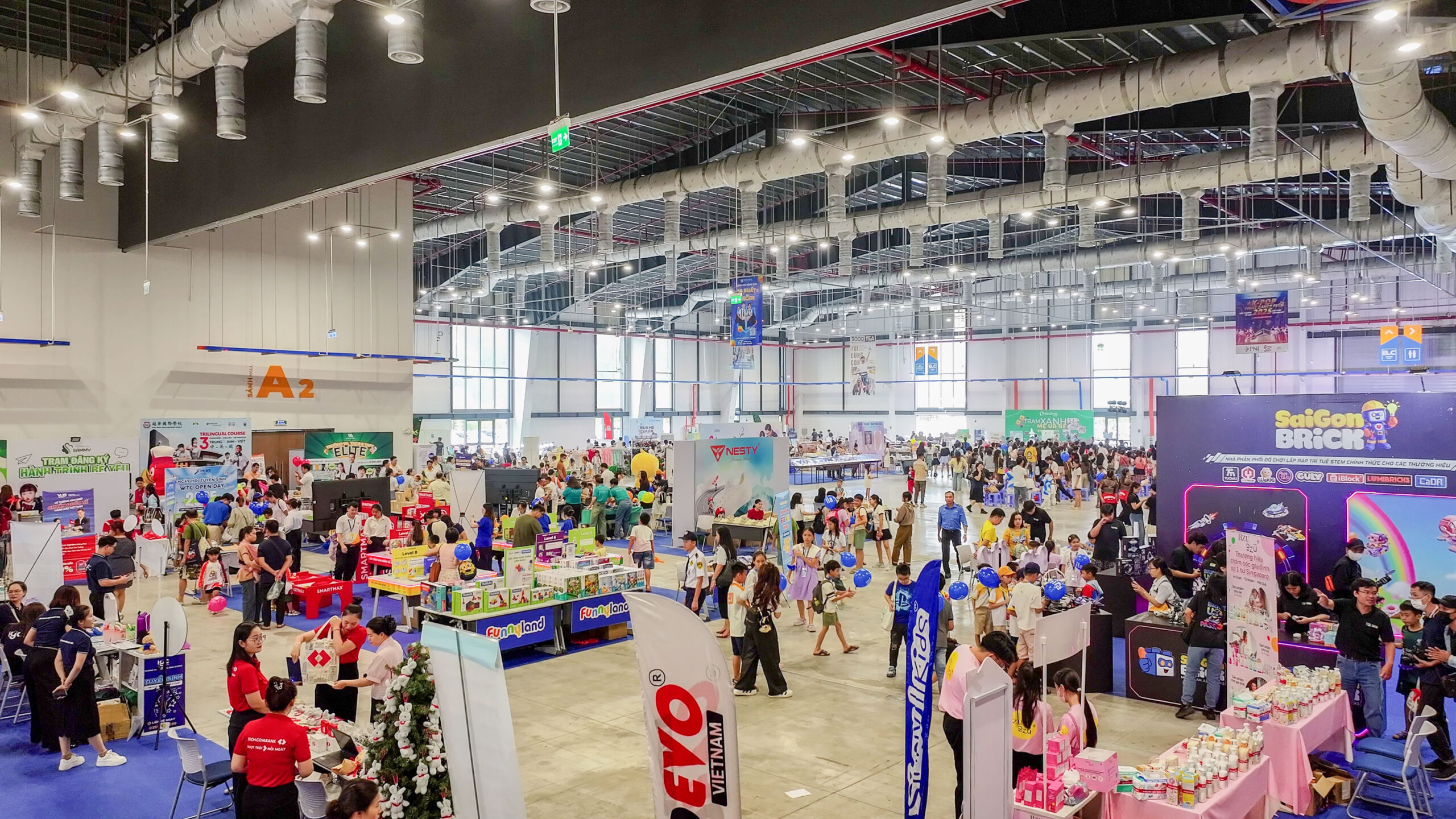 Flycam tổng quan Chuỗi sự kiện Thể thao - Giáo dục mùa hè 2025, WTC Expo