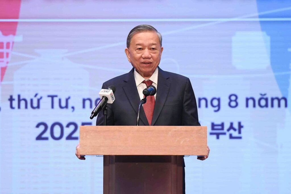 Tổng Bí thư Tô Lâm tham dự Diễn Đàn Doanh nghiệp Thành phố Hồ Chí Minh - Busan 2025. Party General Secretary To Lam attends Ho Chi Minh City - Busan Business Forum 2025.