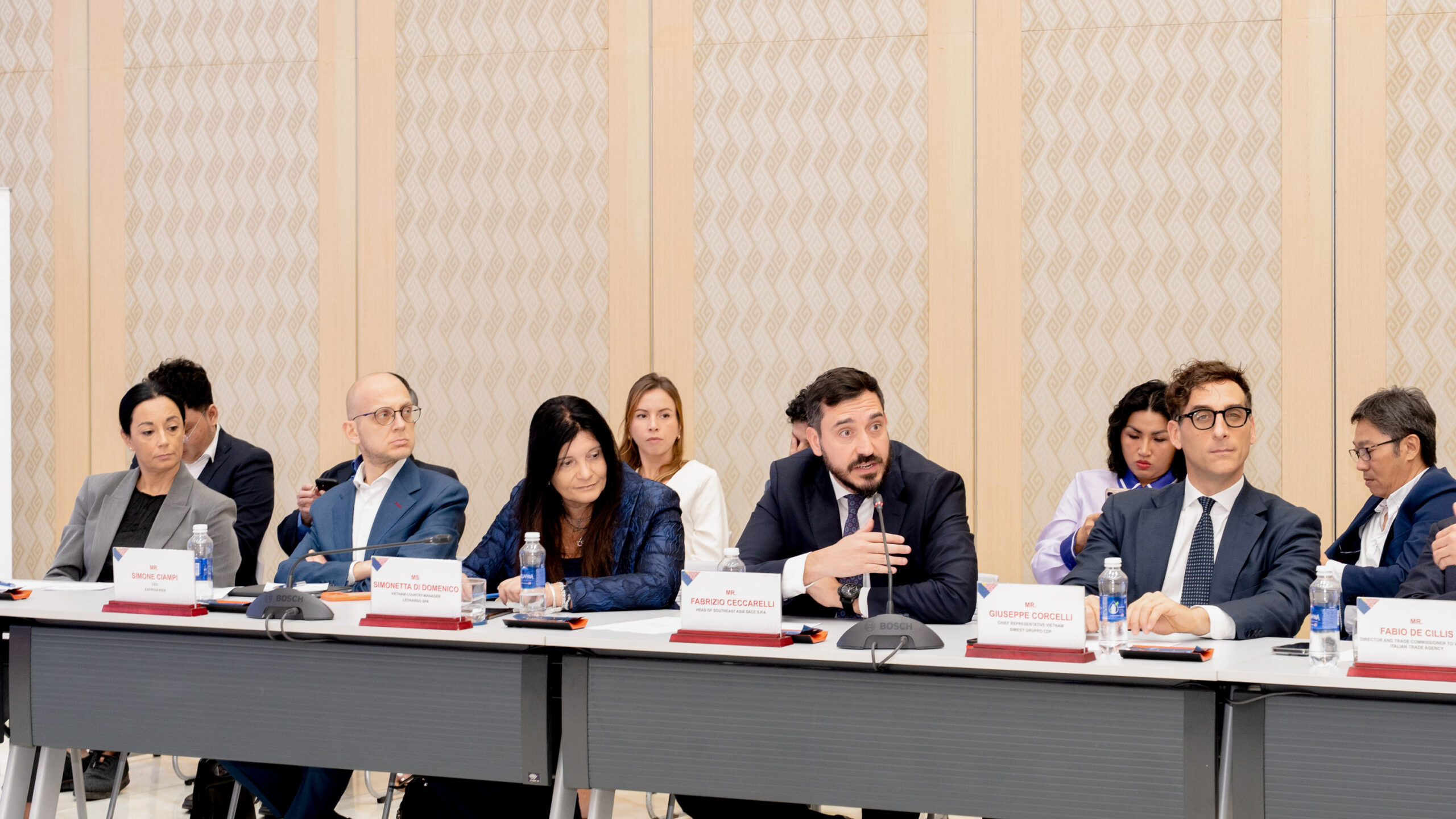 Trao đổi tại này B2B networking Diễn đàn kinh tế ASEAN - ITALIA lần thứ 9 năm 2025