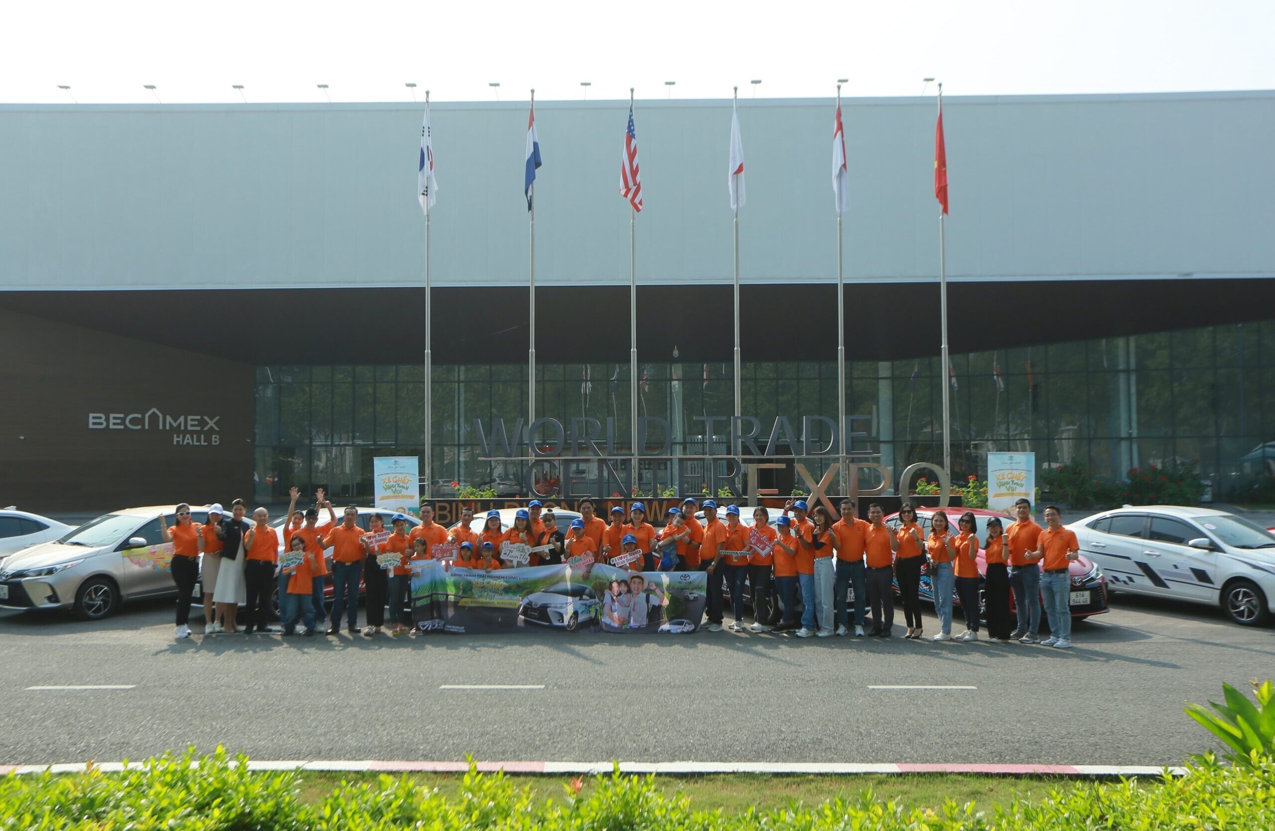 DÀN XE TOYOTA VIOS XUẤT HIỆN TẠI WTC EXPO BÌNH DƯƠNG